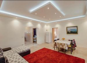 Χώρος καθιστικού στο Sun house Kumbor