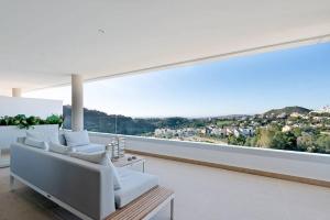 Kép LUXURY PENTHOUSE MARBELLA WIFI POOLS NETFLIX GOLF szállásáról Benahavísban a galériában