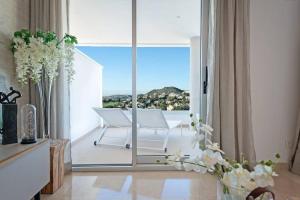 Kép LUXURY PENTHOUSE MARBELLA WIFI POOLS NETFLIX GOLF szállásáról Benahavísban a galériában
