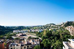 Kép LUXURY PENTHOUSE MARBELLA WIFI POOLS NETFLIX GOLF szállásáról Benahavísban a galériában