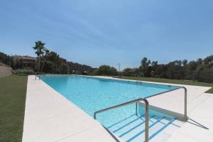 Kép LUXURY PENTHOUSE MARBELLA WIFI POOLS NETFLIX GOLF szállásáról Benahavísban a galériában