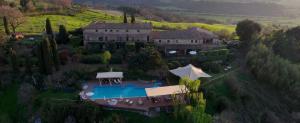 Bazén v ubytování Le Valli Tuscany nebo v jeho okolí