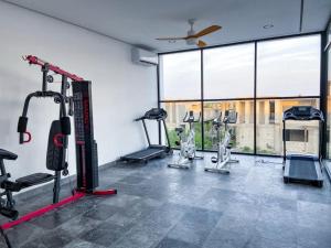 Gimnasio o equipamiento deportivo en Excellent Studio in Aldea Zama with Pool, Gym, Wifi