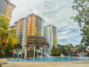 Bazén v ubytování MySuite Studio Apartment Melaka Waterpark Resort Free Tickets nebo v jeho okolí