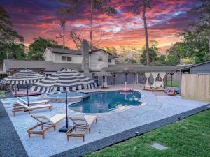 La pileta dentro o cerca de 2King Suites HeatedPool Arcade and Pickleball