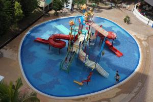 Bazén v ubytování MySuite Studio Apartment Melaka Waterpark Resort Free Tickets nebo v jeho okolí