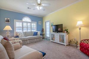 Gallery image of Close to the Beach - Waterway Community in Little River