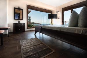 Postel nebo postele na pokoji v ubytování Villa Maria Luxury + 44 fotografií