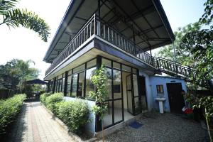 Gedung tempat hotel berlokasi