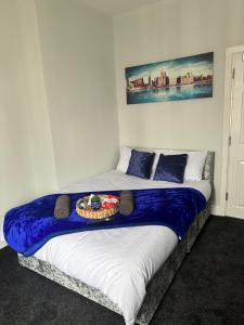 Postel nebo postele na pokoji v ubytování Quirky Oasis Queens
