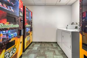 a room with a vending machine in a store at Amwell Suites Somerset/Bridgewater 