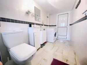 Kép Traditional 3 bedroom Villa with Pool CQ22 szállásáról Ciudad Quesadában a galériában