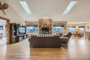 Afbeelding uit fotogalerij van Mountain Retreat Sauna Deck Views Sleeps 10 in Black Hawk