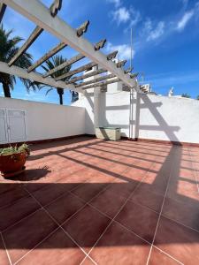 Balkon lub taras w obiekcie Botanical 2 Bedroom Bungalow with Com Pool VM33