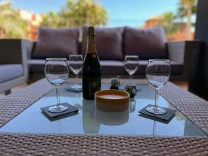 Napoje w obiekcie Modern 2 Bed Apartment with Com pool VM31
