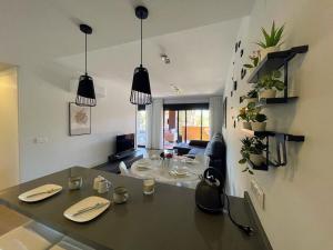 Zdjęcie z galerii obiektu Modern 2 Bed Apartment with Com pool VM31 w mieście Orihuela
