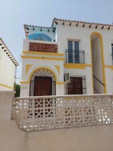 Galería fotográfica de Quaint Apartment with Com Pool Villamartin SM6 en San Miguel de Salinas