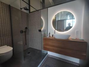 Ένα μπάνιο στο Loft d'exception, porte de Paris +16 φωτογραφίες