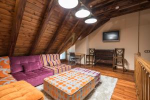 Χώρος καθιστικού στο Casa Garona by SeaMount Rentals