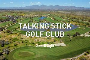 una vista de un campo de golf con palabras como palo de golf en Scottsdale - 445 N Arizona Ave Unit 13 en Chandler