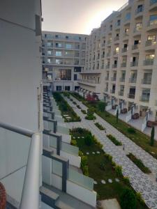 Budova, kde se rezort nachází + 3 fotografie