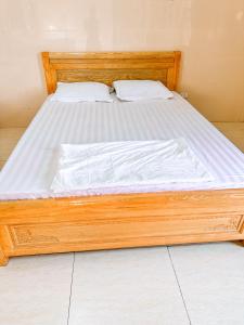 Ein Bett oder Betten in einem Zimmer der Unterkunft Lake View Ninh Binh