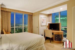 MGM Signature-05-602 1Br 2Ba Balcony Suite