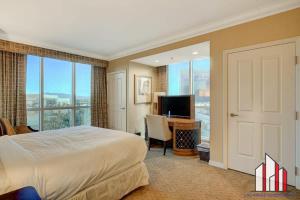 MGM Signature-05-602 1Br 2Ba Balcony Suite