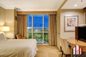 MGM Signature-05-602 1Br 2Ba Balcony Suite