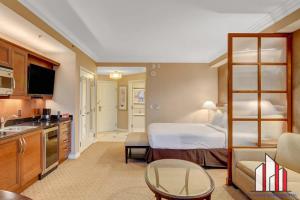 Katil atau katil-katil dalam bilik di MGM Signature-09-718 Jacuzzi Studio +33 gambar