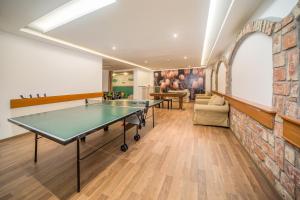 Stolní tenis v ubytování Hotel Piroska nebo okolí