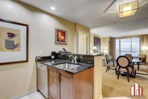 Η κουζίνα ή μικρή κουζίνα στο MGM Signature-15-620 1Br 2Ba Balcony Suite +35 φωτογραφίες