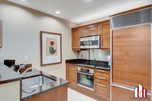 Galeriebild der Unterkunft MGM Signature-19-802 1Br 2Ba F1 Pits View Balcony in Las Vegas