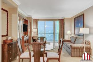 Galeriebild der Unterkunft MGM Signature-19-802 1Br 2Ba F1 Pits View Balcony in Las Vegas