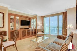 Galeriebild der Unterkunft MGM Signature-19-802 1Br 2Ba F1 Pits View Balcony in Las Vegas
