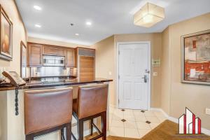Signature 2Br3Ba balcony combo units 31-702 and 04