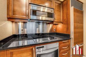 Signature 2Br3Ba balcony combo units 31-702 and 04