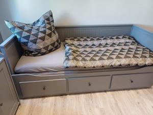 Ένα ή περισσότερα κρεβάτια σε δωμάτιο στο Ferienwohnung Krokus
