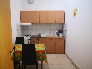 Kuchyňa alebo kuchynka v ubytovaní Judith Apartment