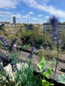 Gallery image of Luxueux appartement vue Tour Eiffel in Neuilly-sur-Seine