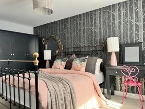 Afbeelding uit fotogalerij van Chocolate Quarter Townhouse in Keynsham +18 foto's