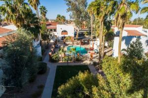 A view of the pool at 37A- Casa Grande Modern Condo 1bd w Heated Pool or nearby