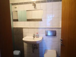 Kúpeľňa v ubytovaní Judith Apartment
