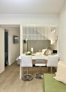 Μια τηλεόραση ή/και κέντρο ψυχαγωγίας στο Central Luxury Flat 1