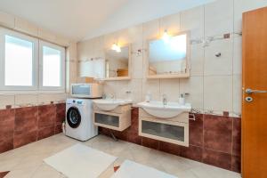 Kupaonica u objektu Apartments Very Good Life