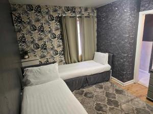 布莱克浦ROSE的相册照片