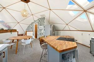 Φωτογραφία από το άλμπουμ του The Dome Home -1 2 mi to Beaver Lake - Geodesic σε Lowell