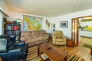 Χώρος καθιστικού στο NN - The Burrow - Riverdale 3-bed 1 5 bath