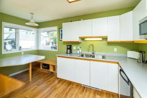 Η κουζίνα ή μικρή κουζίνα στο NN - The Burrow - Riverdale 3-bed 1 5 bath