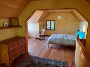 Letto o letti in una camera di The Hub
